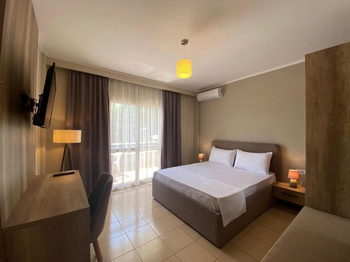 Rumar Hotel Durres Bagian luar foto