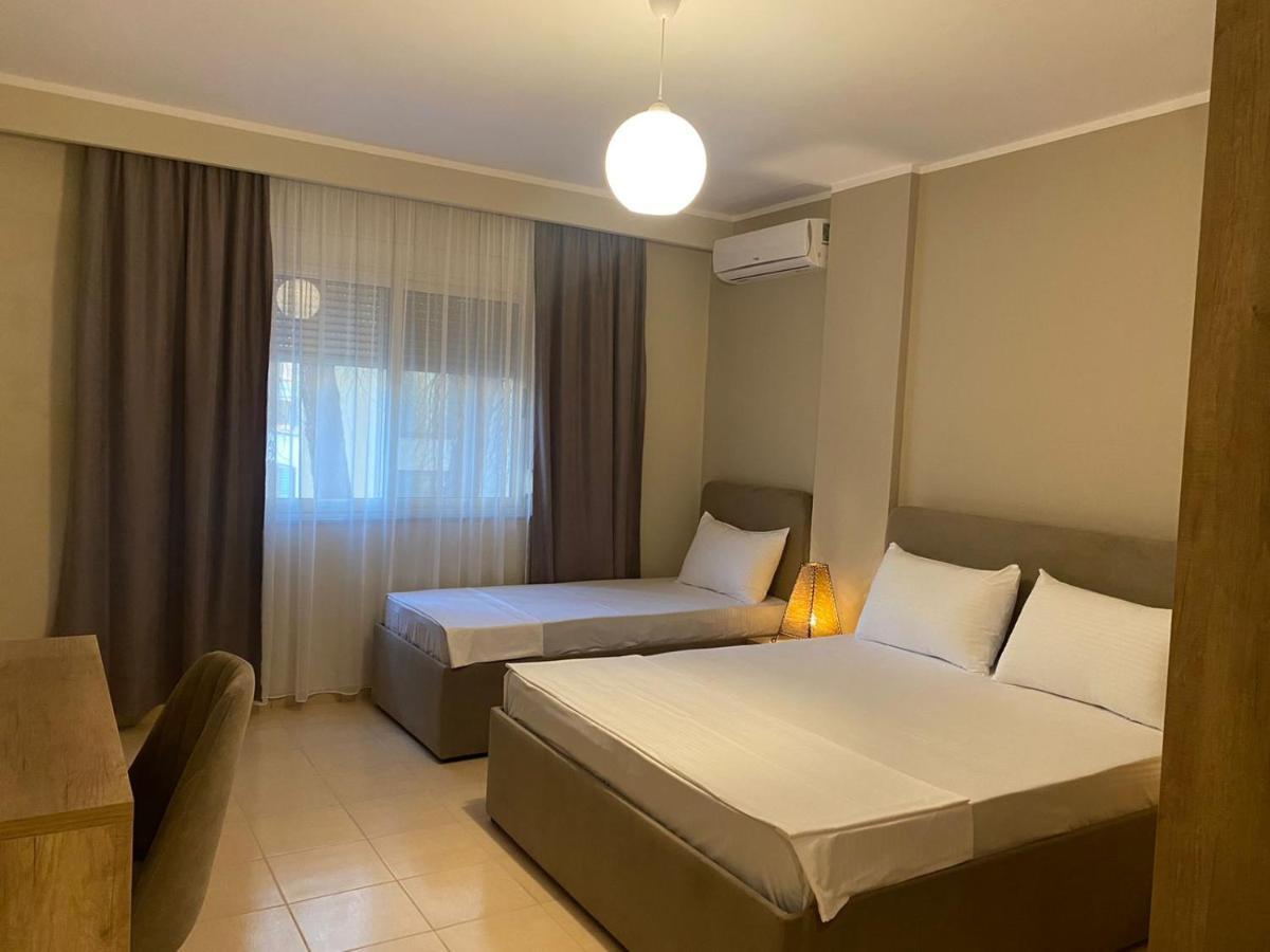 Rumar Hotel Durres Bagian luar foto