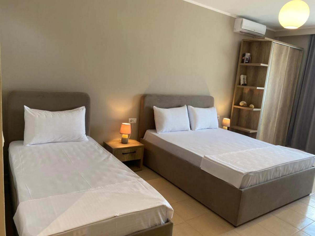 Rumar Hotel Durres Bagian luar foto