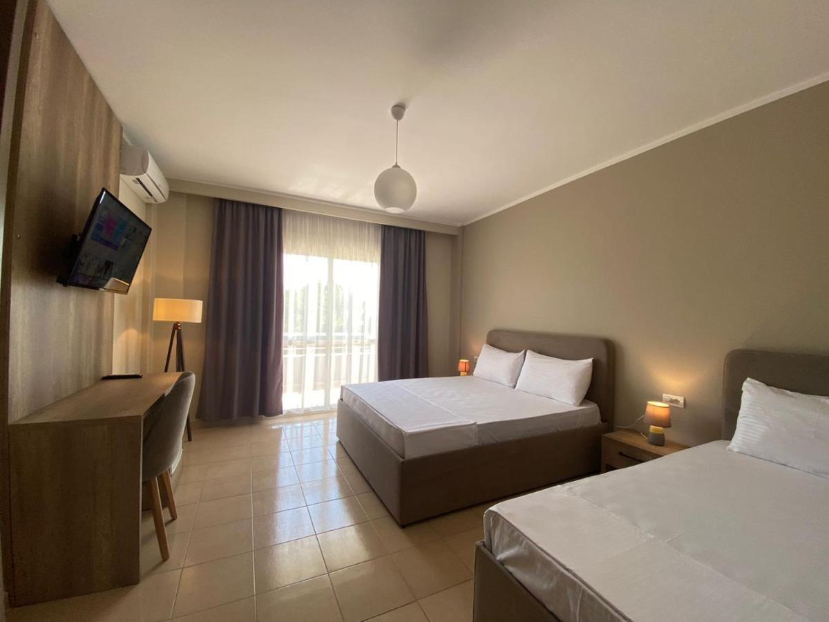Rumar Hotel Durres Bagian luar foto