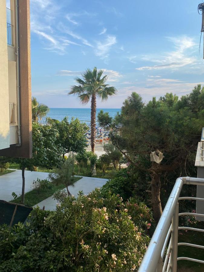 Rumar Hotel Durres Bagian luar foto