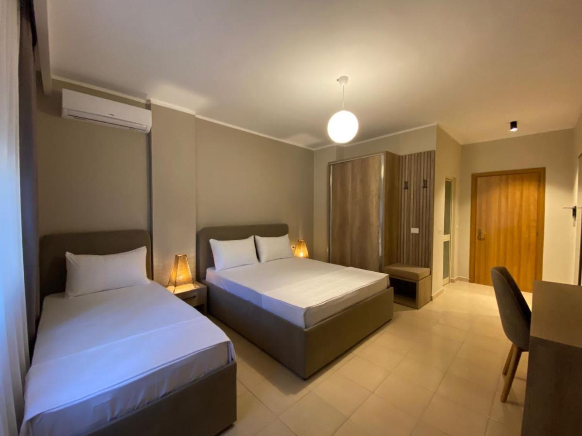 Rumar Hotel Durres Bagian luar foto